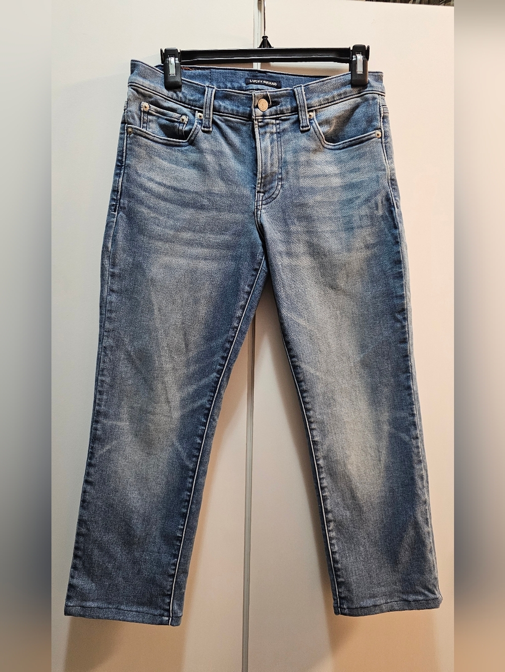 LUCKY BRAND Shortened Light Wash Women's Straight Jeans